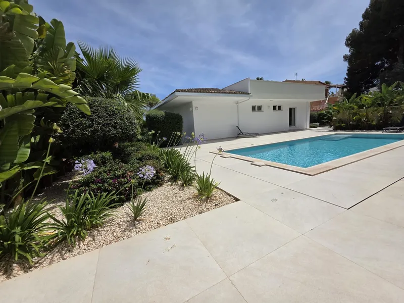 Villa with sea views and guest apartment in Palmanova — photo 12