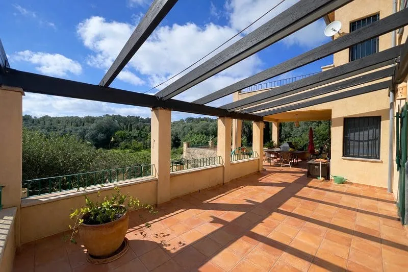 Sunny chalet with pool — photo 10