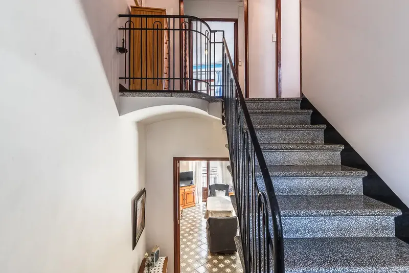Charming Mallorcan townhouse in Sóller with wonderful mountain views, just a few minutes' walk from — photo 12