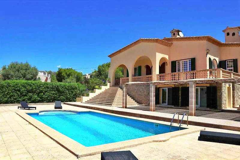 Villa with tennis court and views over the Bay of Palma — photo 1
