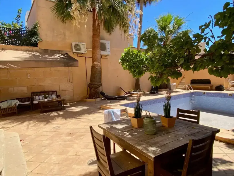 Bella propiedad en Son Espanyolet, cerca de todo lo que se considera el centro de Palma de Mallorca y con la tranquilidad de ser la zona res — photo 3