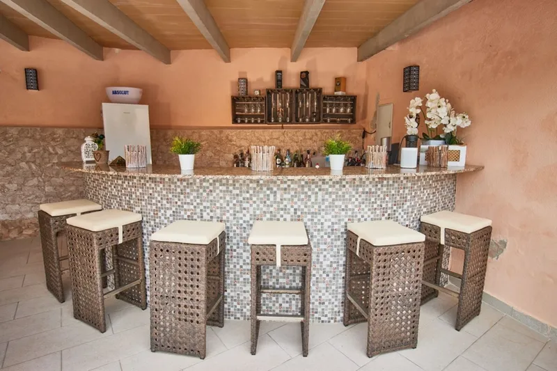 Villa with three separate apartments in Paguera — photo 3