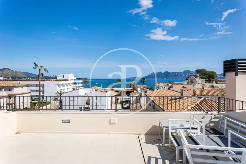 Piso con terraza en alquiler en Carrer de la Llimonera — photo 3