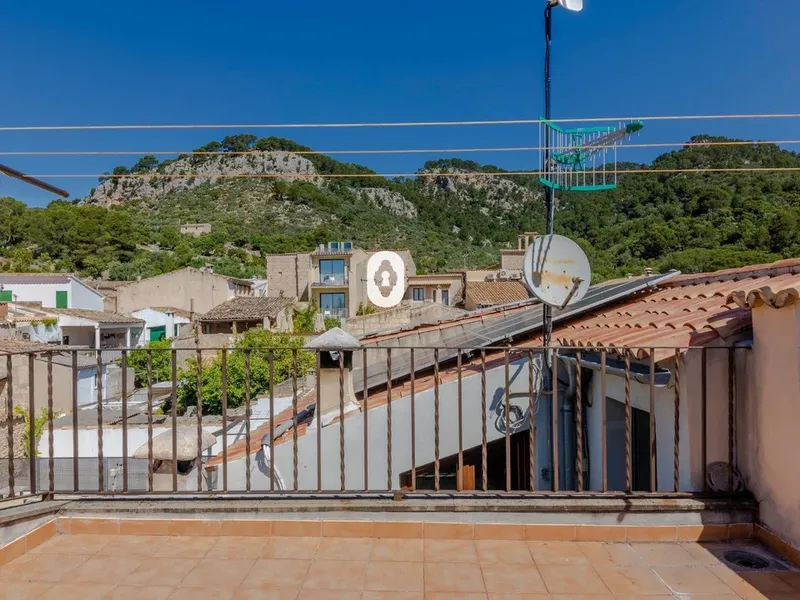 Terraced house in Selva, Mallorca — photo 1