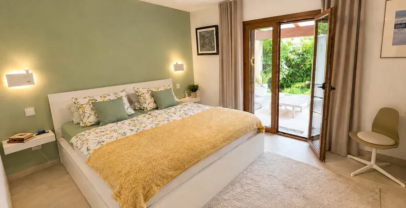 Renovated villa in Santa Ponsa with private garden and covered terrace — photo 12