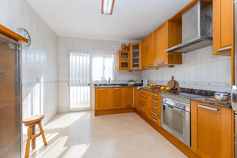 Chalet con piscina en venta en Son Ferrer — photo 10