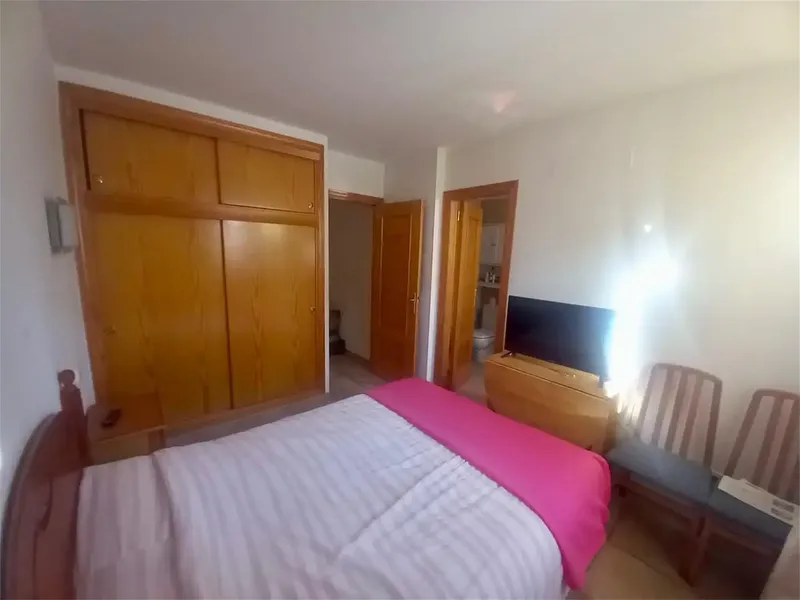 Purchase opportunity. House in very good condition, equipped and furnished. Includes underground double parking. House with two bathrooms, two bedrooms — photo 4