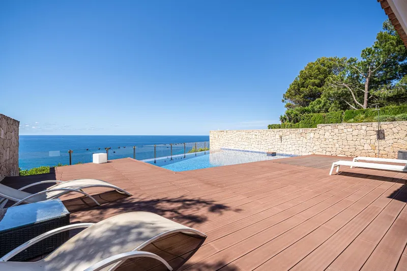 Exclusive Sale – Luxury Chalet with Infinity Pool in Puig de Ros — photo 5