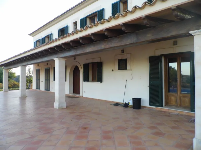 Enormous, fully renovated finca with all extras near Es Llombards and Santanyi -- F 127 VK — photo 10