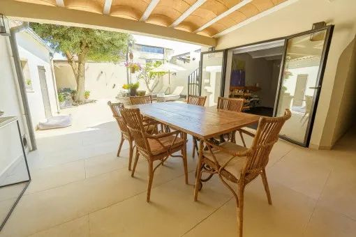 Muro, design-led townhouse with patio in a quiet street of Muro — photo 3