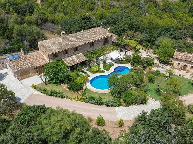 Charming Finca with Pool for Sale in Andratx — photo 1