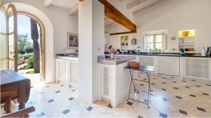 Wonderful Mallorcan finca style property with distant sea views close to the coast of Porto Colom, on the southeast of Mallorca — photo 6