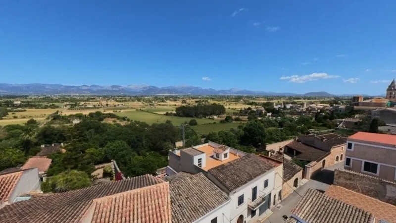 Exceptional Fully Renovated 9-Bedroom Mansion with Heated Pool and Guest Accommodation in Sencelles, Mallorca — photo 1