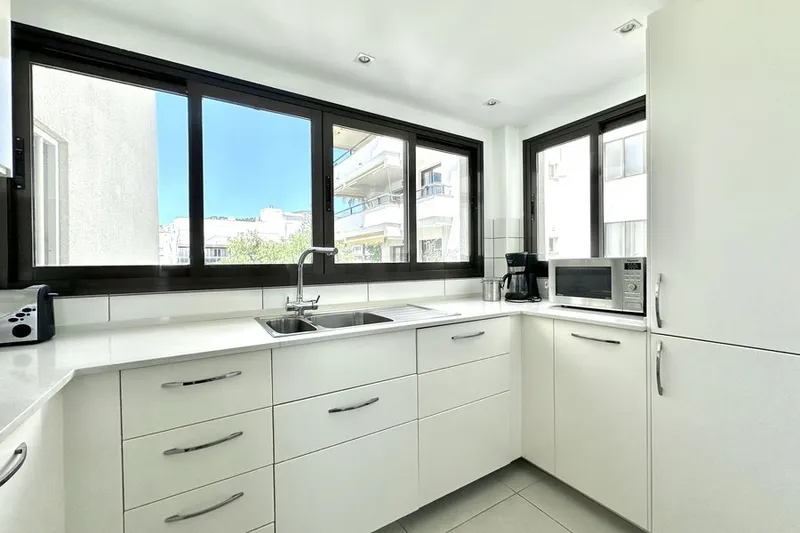 Stunning flat with terrace on the seafront in Palmanova — photo 10