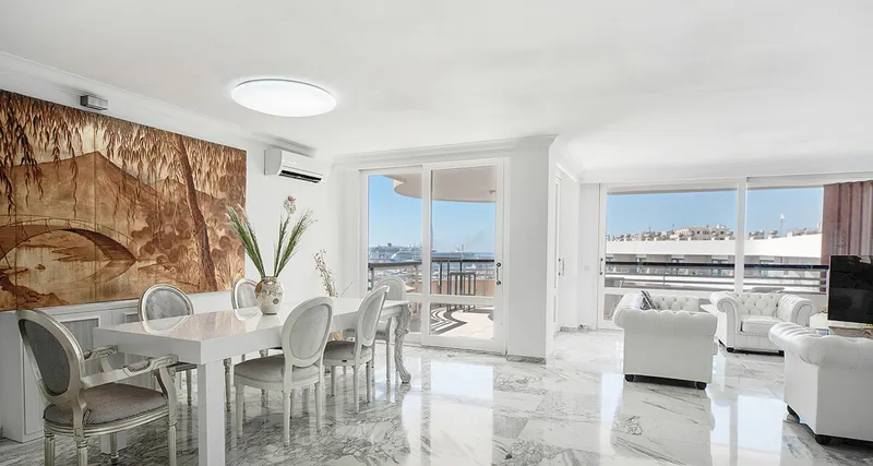 Modern luxury penthouse directly on Paseo Maritimo with views over Palma Marina — photo 9