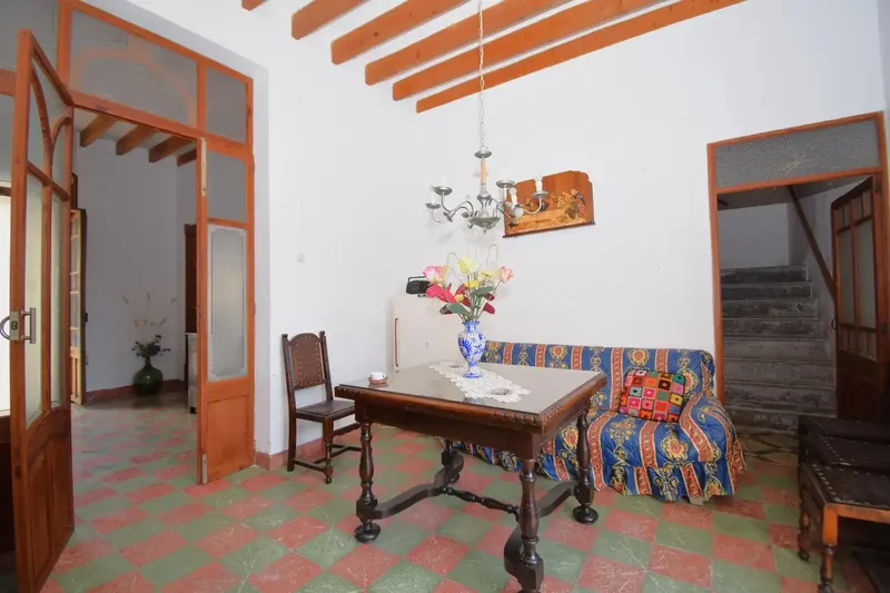 Fantastic village house of 272 m2 built with garage and garden in Llubí, a property with lots of charm, spacious rooms and — photo 10