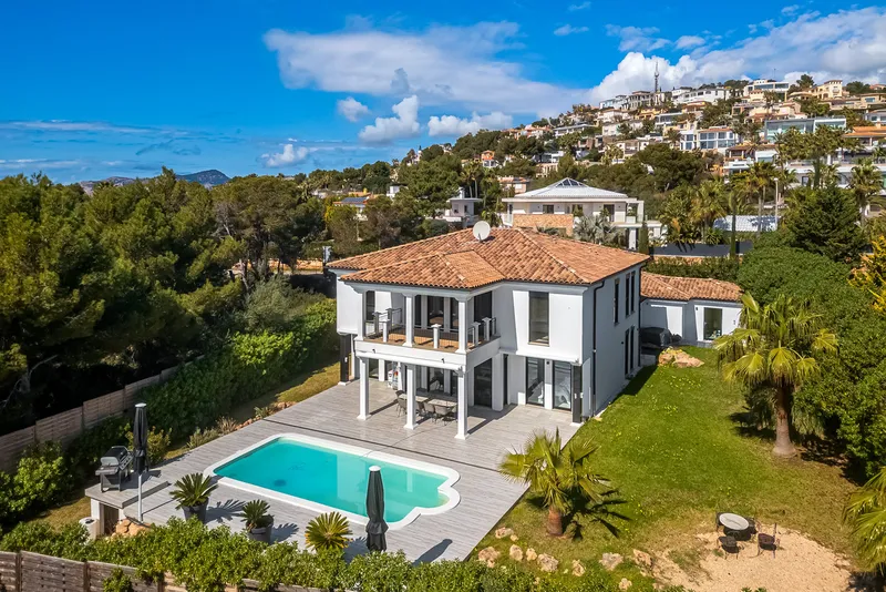 Villa in Santa Ponsa - Mediterranean property with pool — photo 1