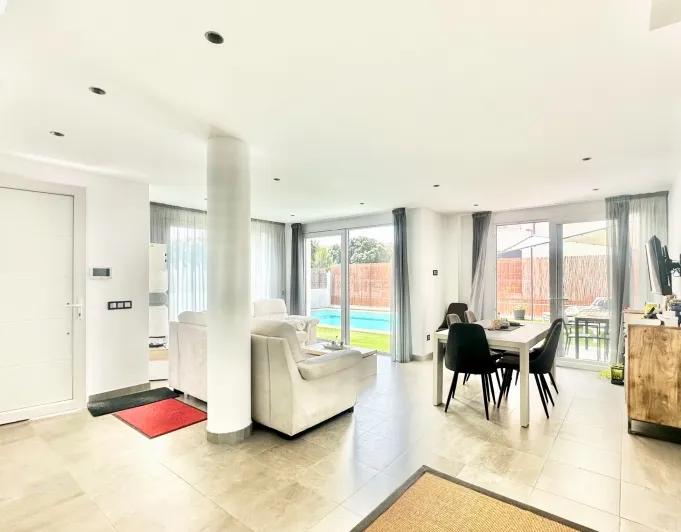 Modern villa with pool in a quiet area a short distance ... — photo 6