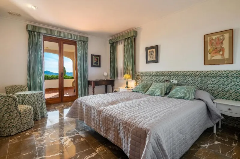 Exclusive villa set in an elevated position with panoramic views over the bay of Puerto de Pollensa — photo 9