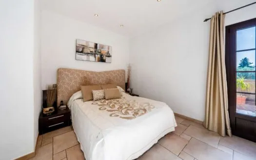 A house that tells stories and makes room for new ones – townhouse in the center of Santanyí — photo 9