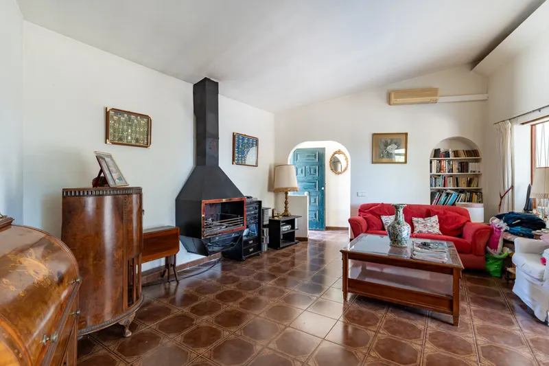 Unique Villa Full of Potential in Prime Location – Portals Nous — photo 10