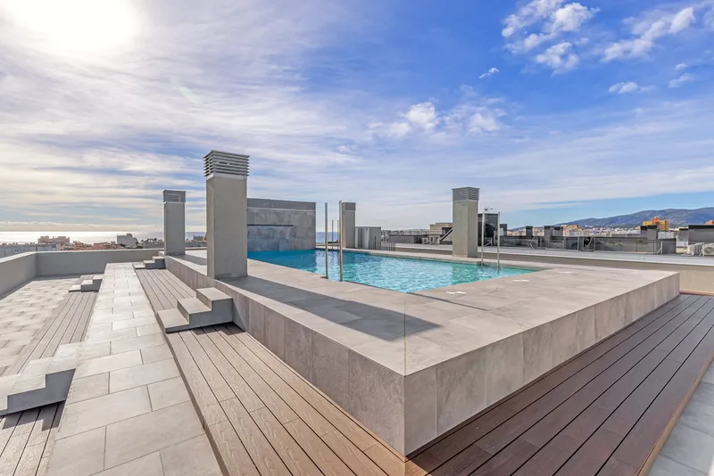 Apartment in Palma - communal pool on the rooftop terrace — photo 2