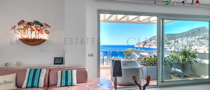 Luxury penthouse in Camp de Mar with sea view within walking distance to the beach and golf course — photo 2