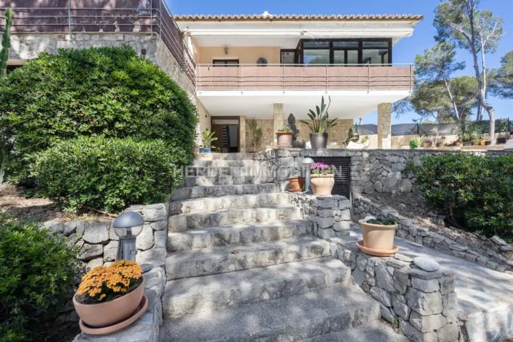 Exclusive Luxury Villa in Costa de la Calma Mallorca - Only 100 Metres from the Sea — photo 3