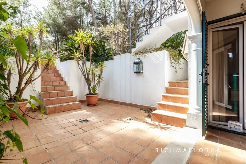 Renovated duplex apartment with spacious private terraces in Cas Català — photo 9