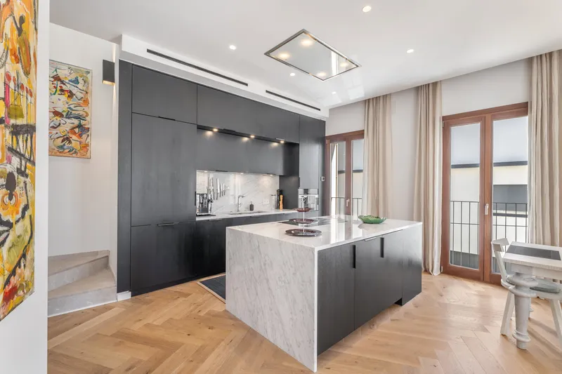 Casa de lujo con vistas al mar en venta en Molinar con terraza, piscina, ascensor y aparcamiento — photo 11