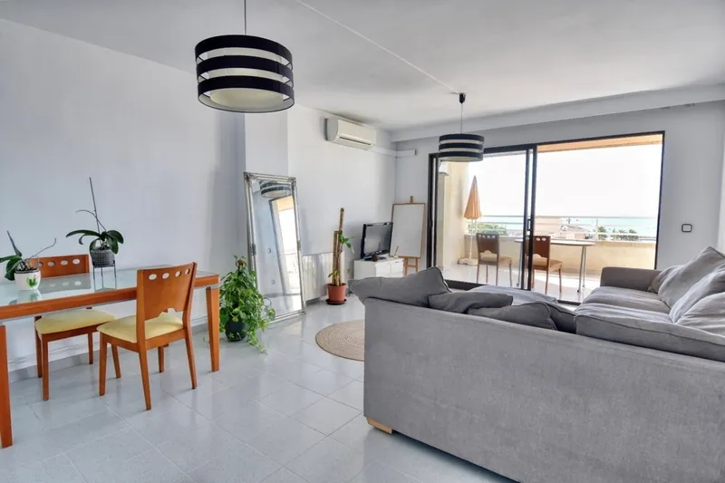 2-bedroom apartment with fantastic sea views in Puerto Portals in Bendinat /… — photo 4
