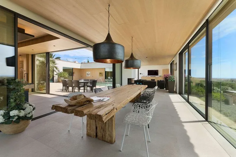 490m² villa with 8 rooms, pool and guest apartment for sale — photo 6