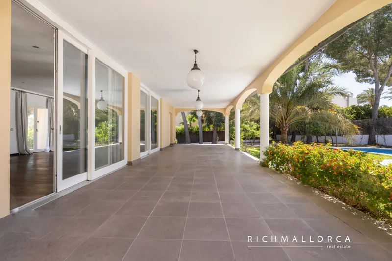 Villa with pool and large garage for several cars in Sol de Mallorca — photo 6