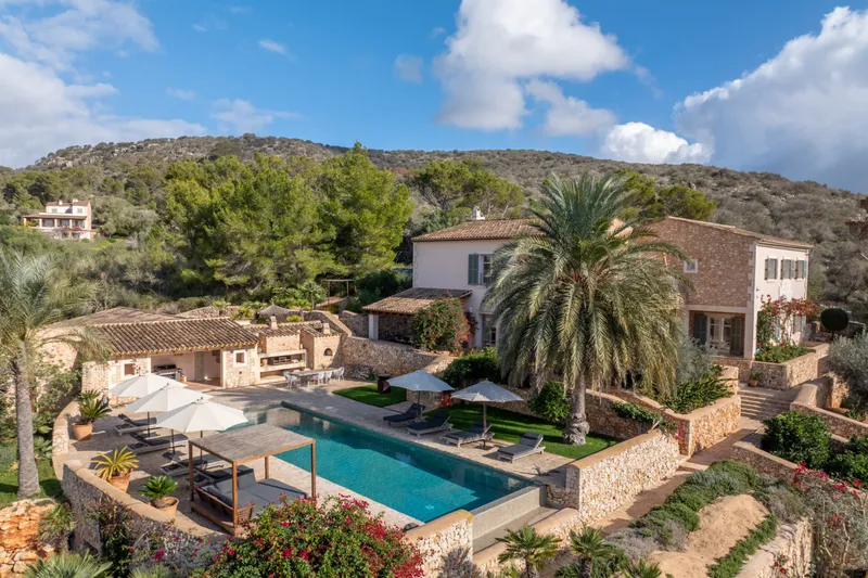 Stunning finca in a prime location Ref: RH-25-32 — photo 1