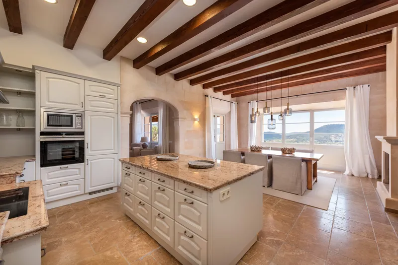 Luxury villa with panoramic views in Port Andratx for rent — photo 8