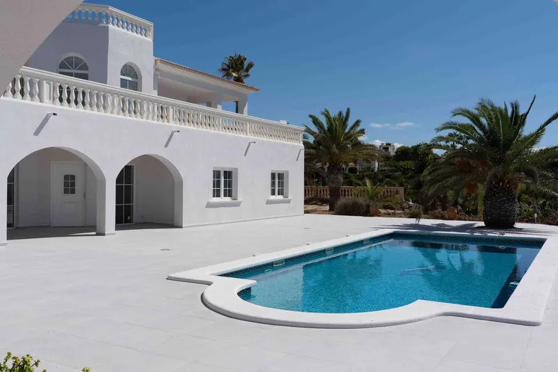 Dreamlike villa on the first sea line with panoramic views — photo 2