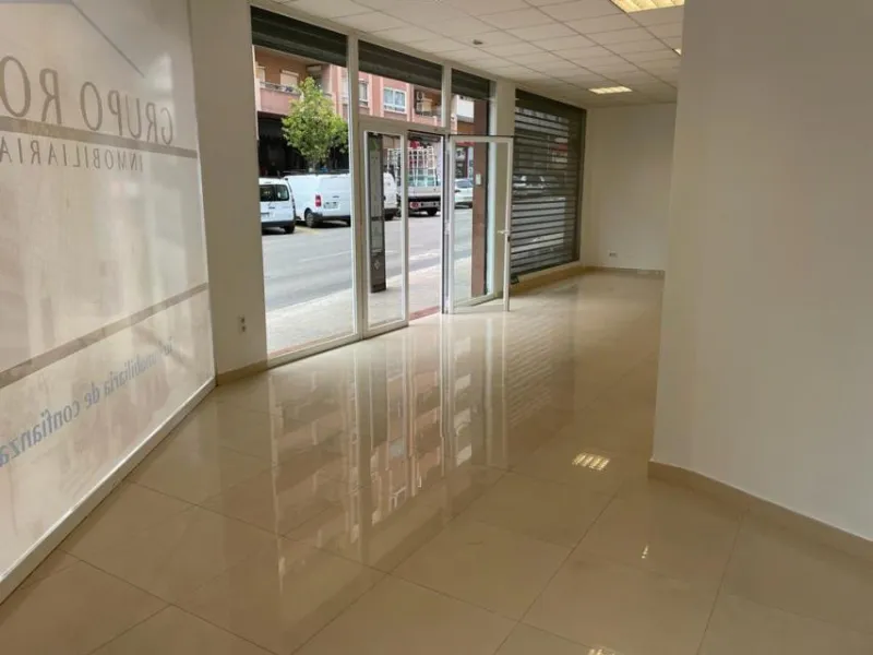 Commercial premises on Calle Industria (Palma) — photo 1