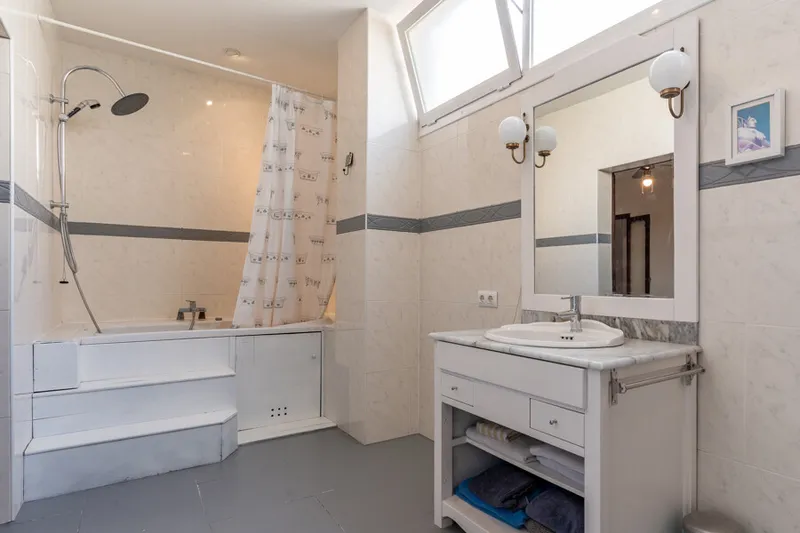 Fantastic Two-Bedroom Apartment with Balcony in Santa Catalina - TEMPORARY CONTRACT, AVAILABLE FROM OCTOBER, MINIMUM 6 MONTHS, MAXIMUM 11 MONTHS — photo 12