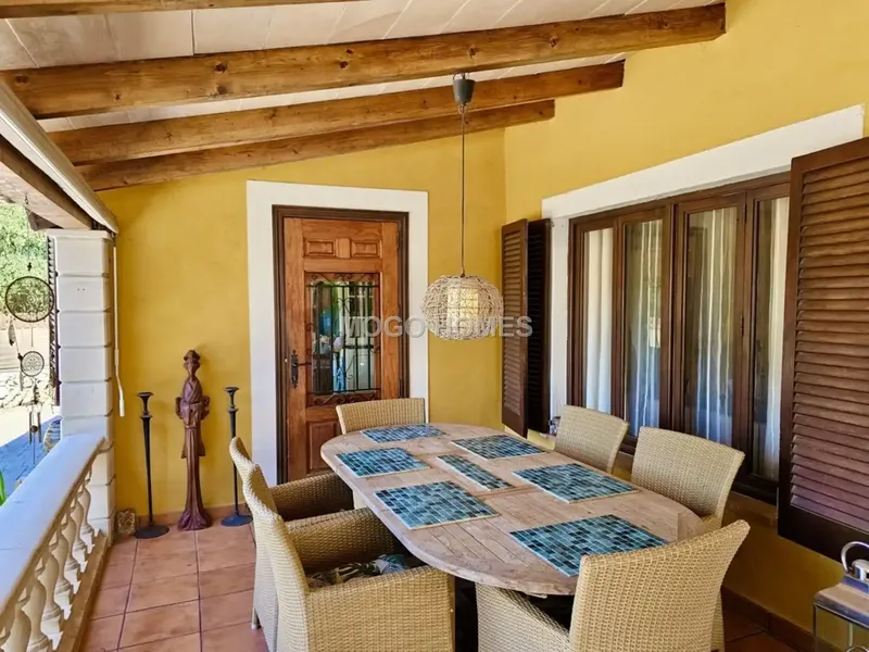 Esta atractiva casa es perfecta para quienes desean vivir en el campo, ya que cuenta con conexiones a la red eléctrica y al suministro de ag — photo 6