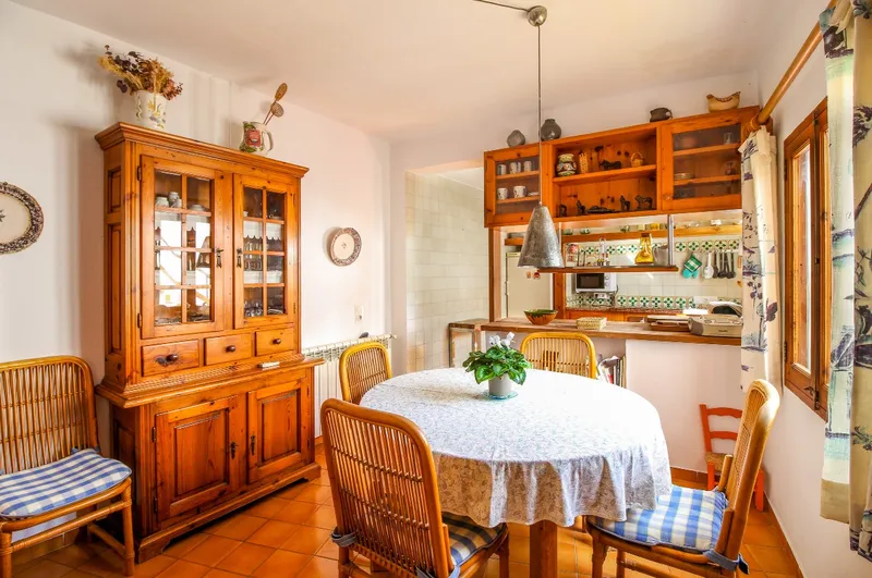 Six bedroom townhouse for sale in Pollensa old town — photo 3