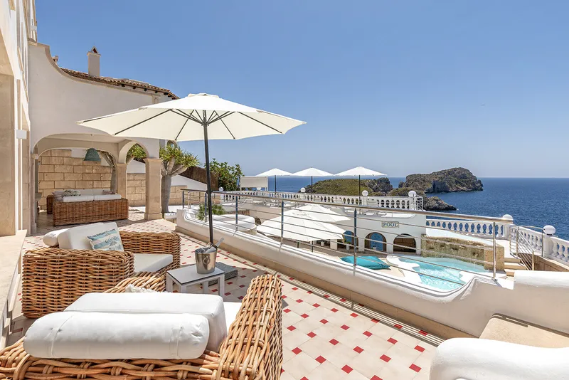 Villa in Santa Ponsa - Modern and completely renovated villa with unobstructed sea views — photo 4