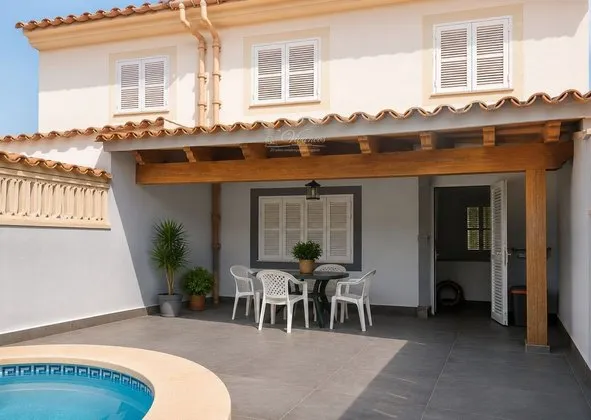 Terraced house in Calle de Carles V, Son Ramonell - Es Figueral, Marratxi — photo 1