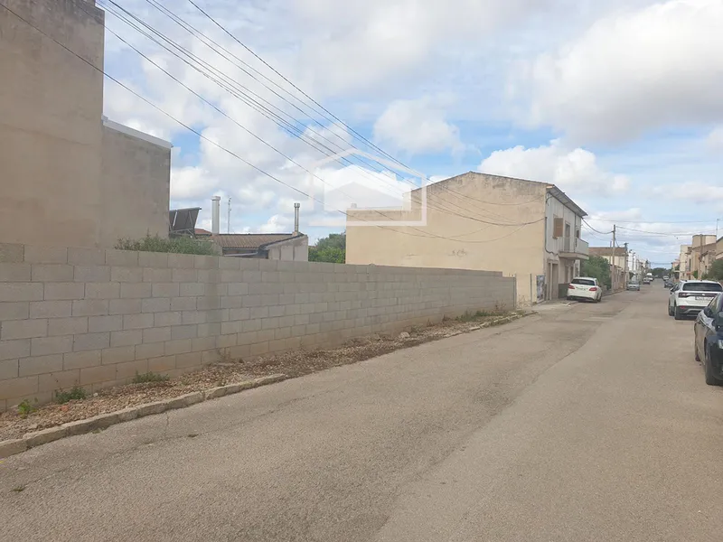 Urban plot of 297 m² in Ses Salines, near the old town — photo 2