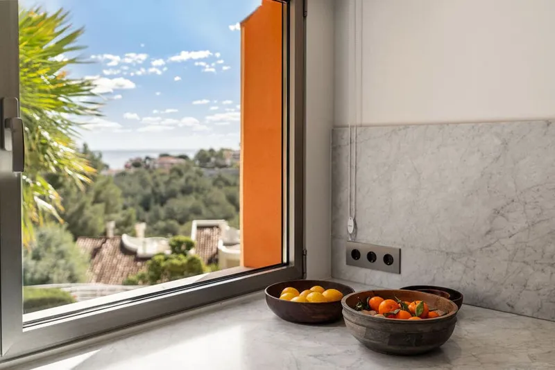 High-quality renovated dream apartment with sea views in Bendinat — photo 8