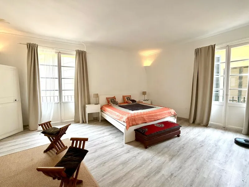 Spacious and Bright Old Town Apartment in Palma — photo 4