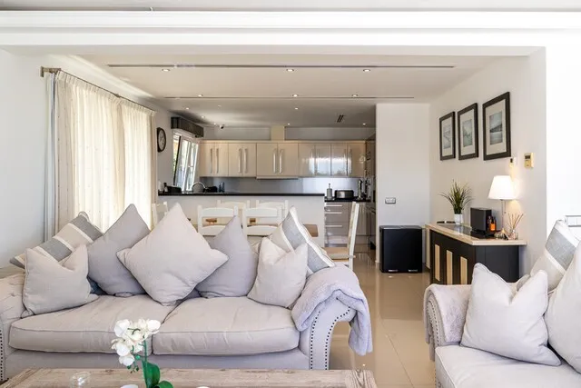Frontline sea view villa for sale in Cala Ratjada, Northeast Mallorca — photo 5