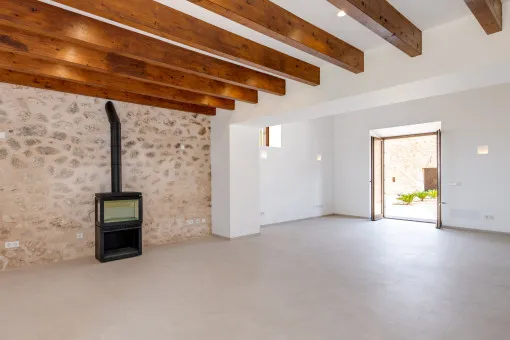 Manacor, historic finca comprising two buildings and a large pool with magnificent views from Manacor to the Tramuntana — photo 11