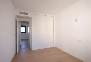 3-bedroom flat with pool — photo 11