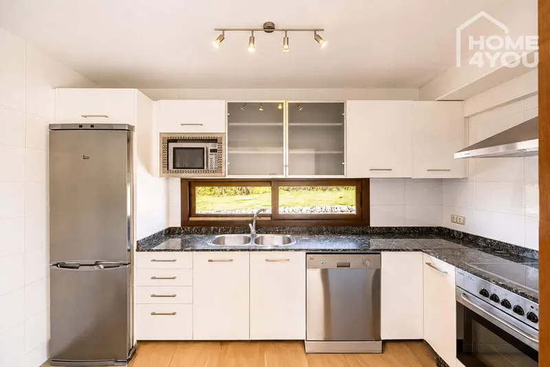 168m² terraced house with 4 rooms, patio & sea views for sale — photo 8