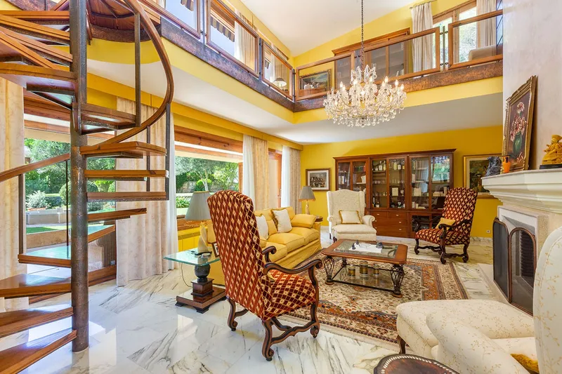 Exclusive villa in an excellent location directly on the golf course — photo 7